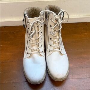 Cliffs by WHITE MOUNTAIN Off-White Ankle Booties